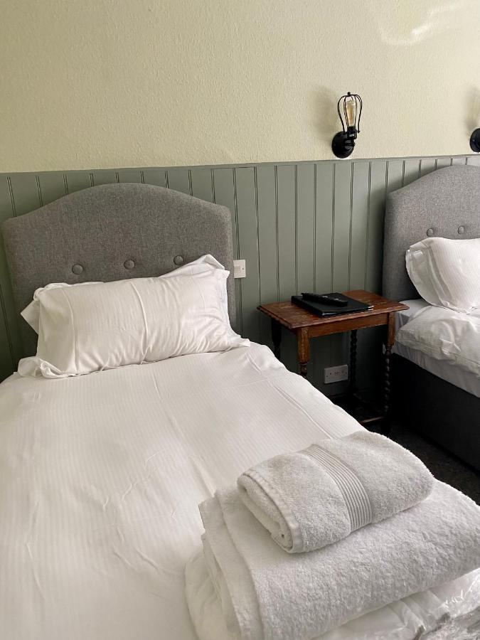 The Golden Pheasant Hotel Burford Ngoại thất bức ảnh